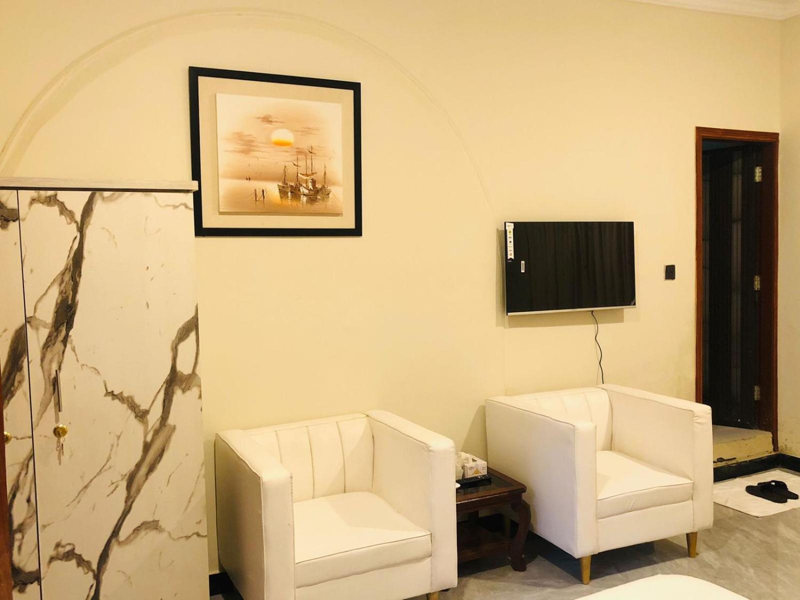 Royal Executive Hotel Islamabad Exterior photo